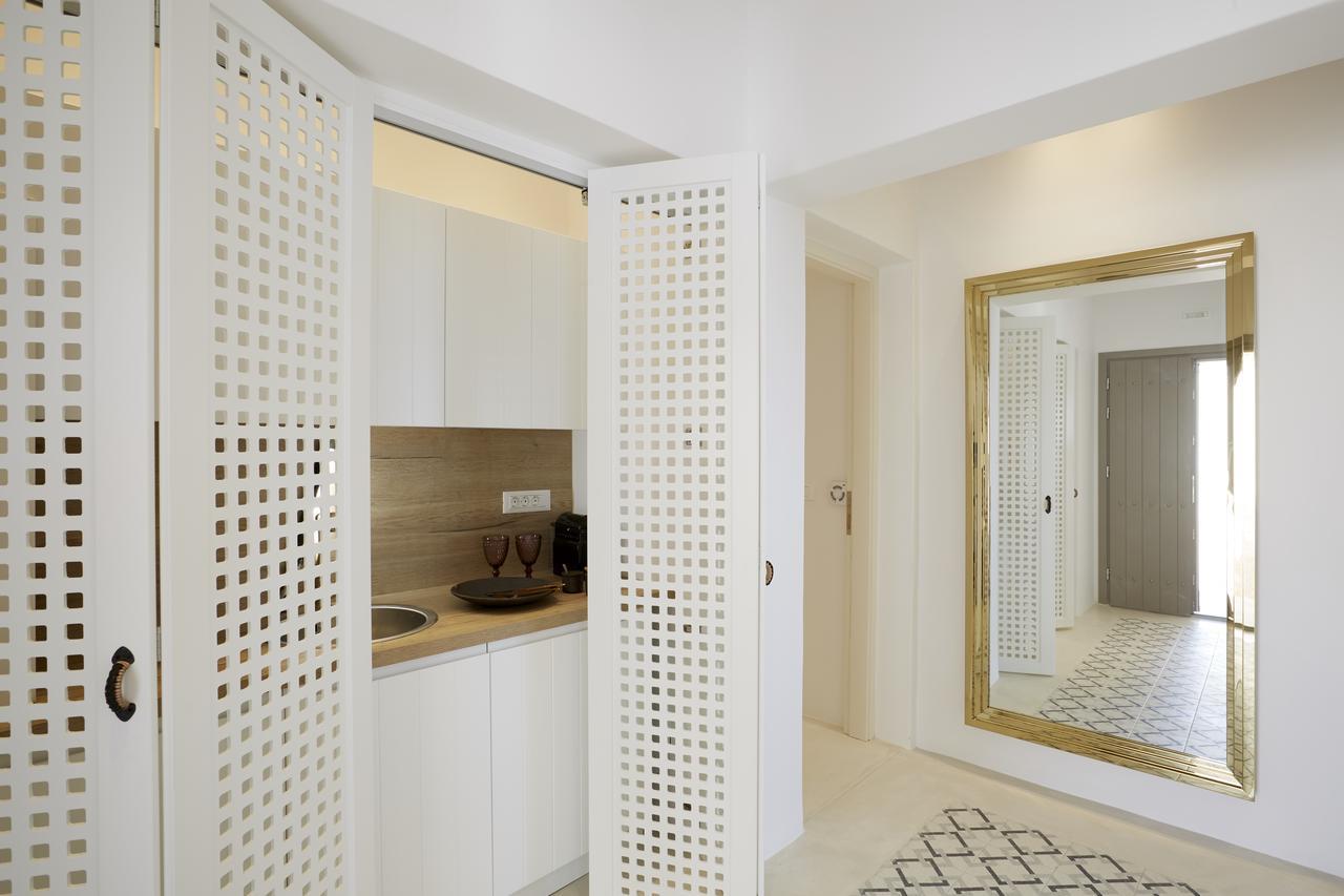 White & Co. La Torre Suites Pýrgos Quarto foto